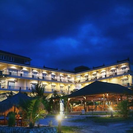 Padadita Beach Hotel Waingapu Zewnętrze zdjęcie