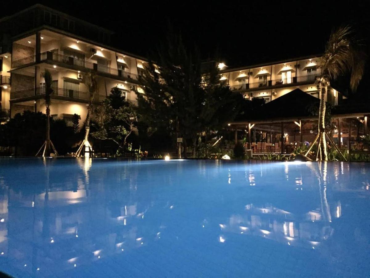 Padadita Beach Hotel Waingapu Zewnętrze zdjęcie