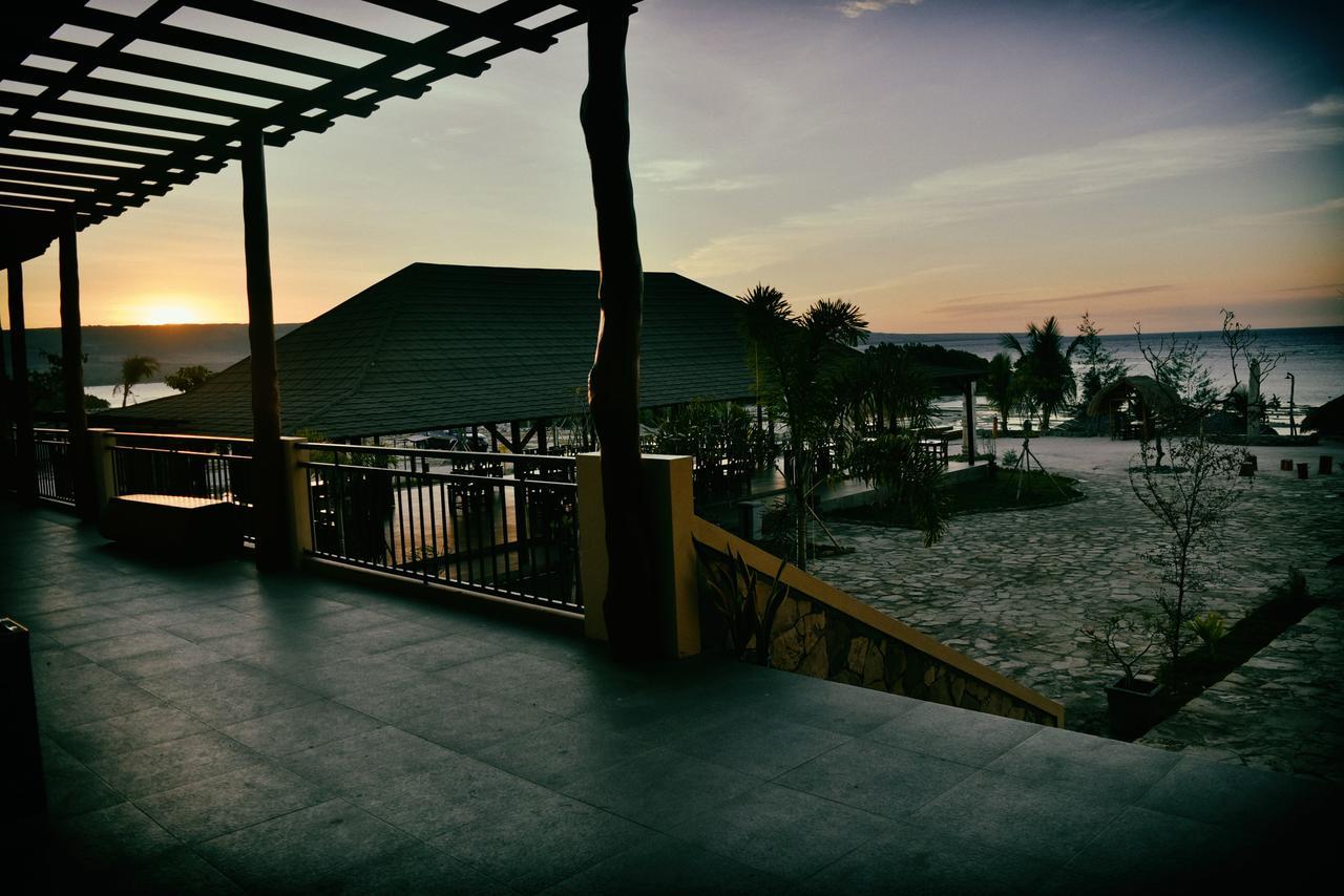 Padadita Beach Hotel Waingapu Zewnętrze zdjęcie