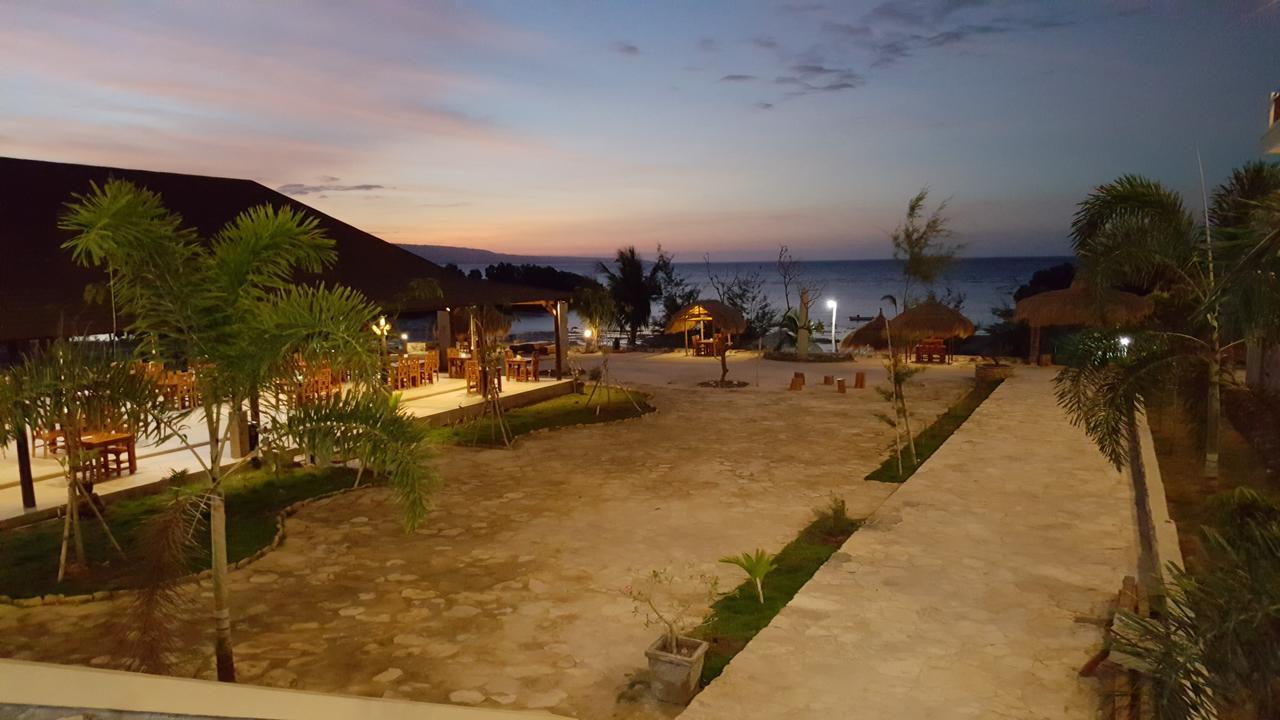 Padadita Beach Hotel Waingapu Zewnętrze zdjęcie