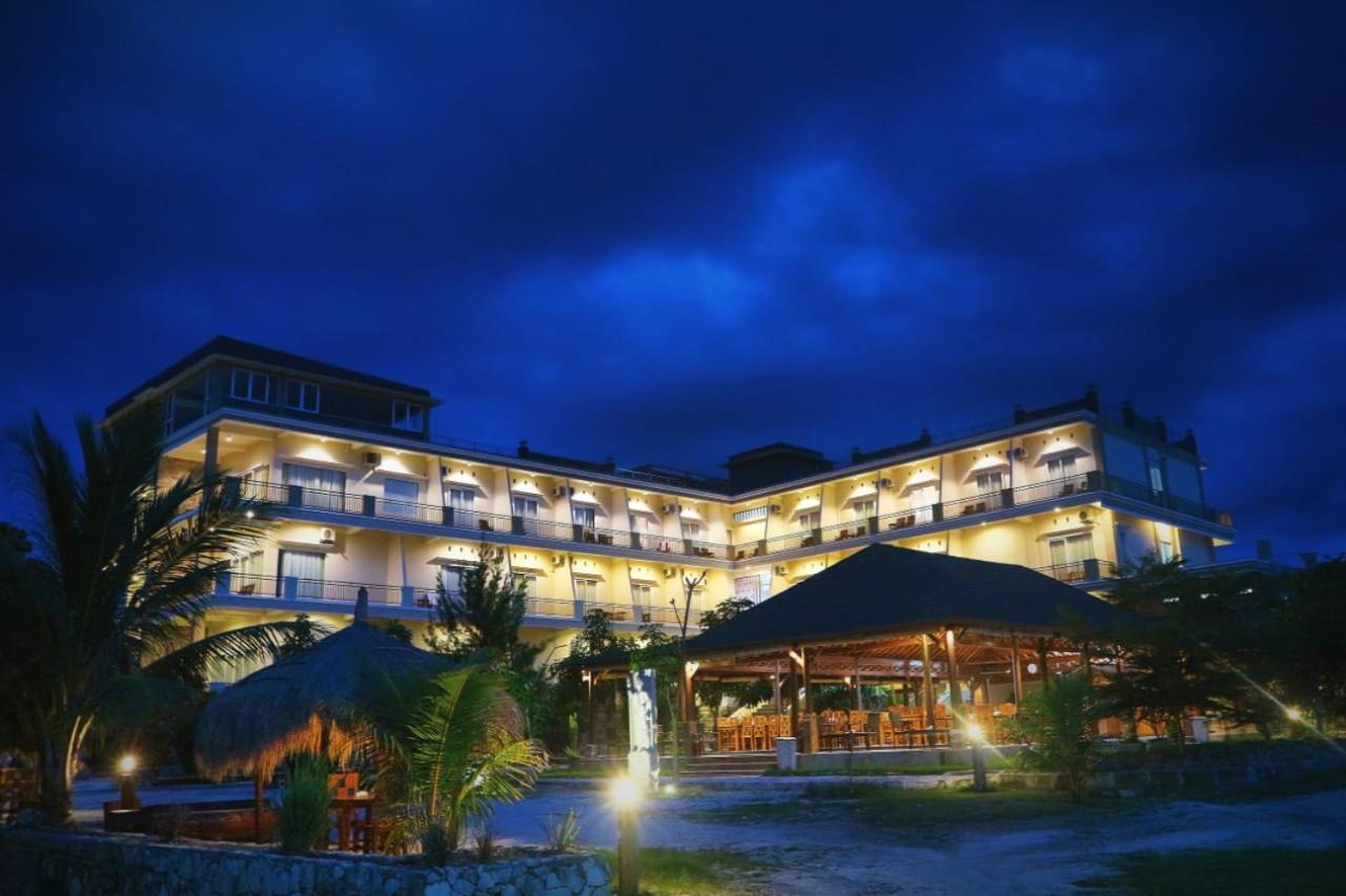 Padadita Beach Hotel Waingapu Zewnętrze zdjęcie